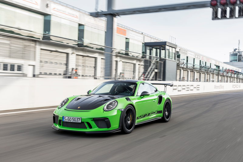 Illustration for article titled Put These Very Good 2019 Porsche 911 GT3 RS Photos In Your Life